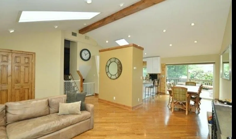 4 bed, 2.5 bath, 2000 sqft, $6,500 — Photo 3