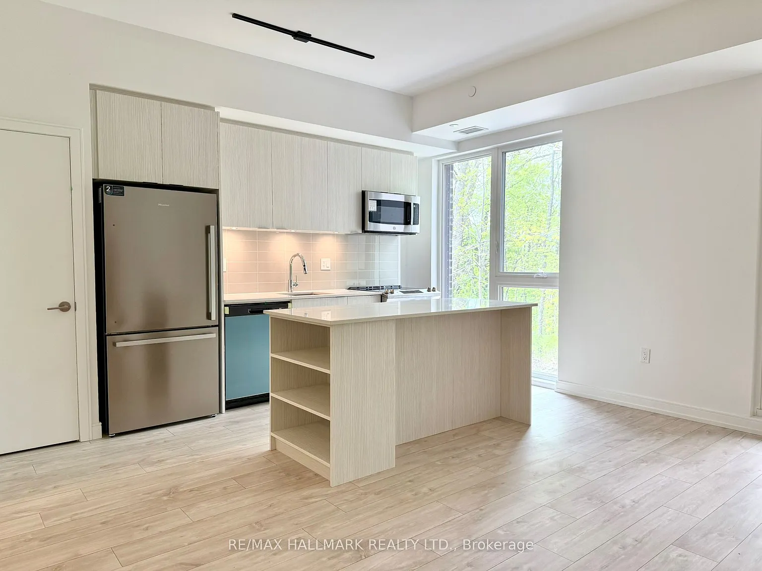 3 bed, $3,100 — Photo 3
