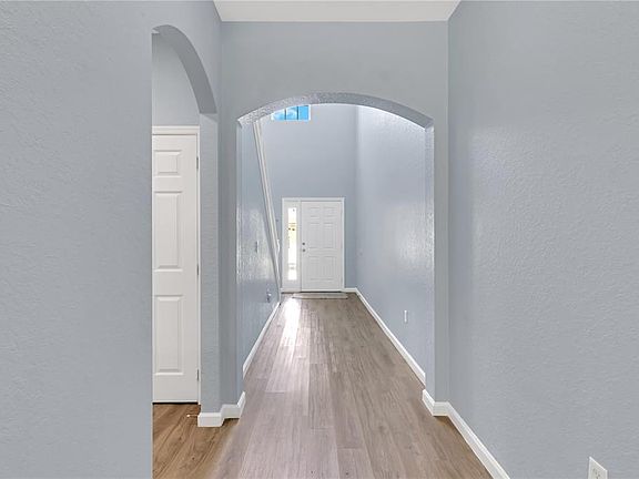 3rd image of 2952 Langdon Ln S