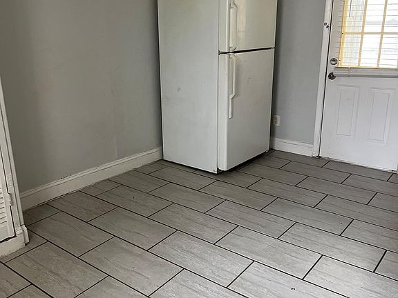 2nd image of 176 Lincoln Ave #1