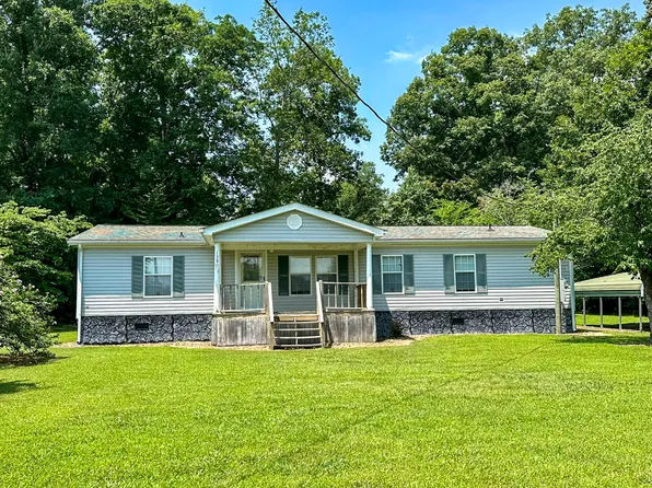 1385 Waterfront Dr, Dandridge, TN 37725