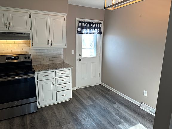 5th image of 5613 Hayes St #5613
