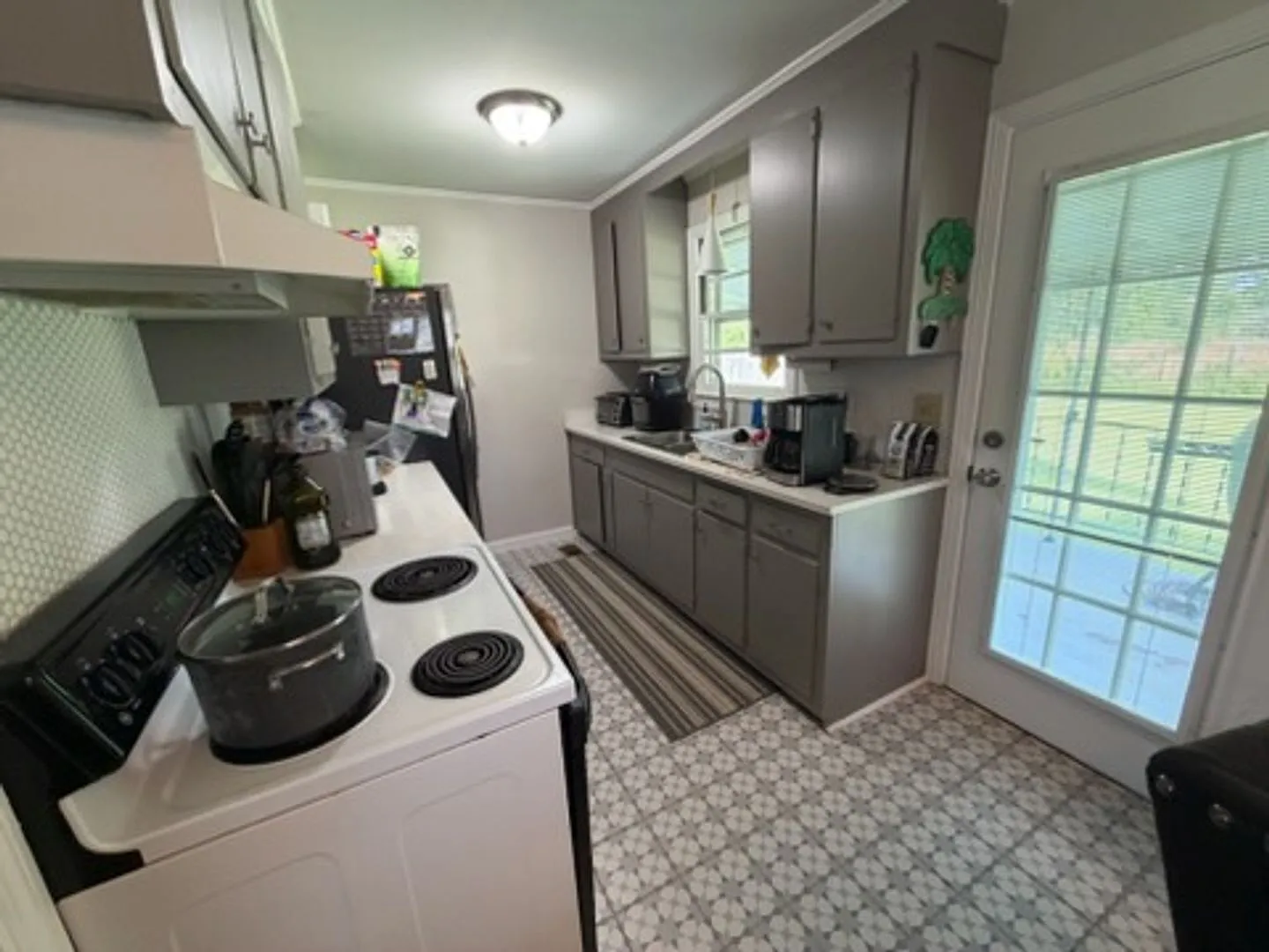 3 Bedroom 2 Bath Ranch Home Near Haywood Road and Woodruff Road — Photo 4