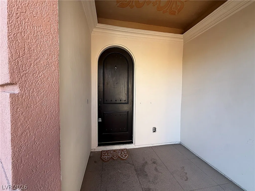 3 bed, 2.5 bath, 1594 sqft, $2,300 — Photo 3