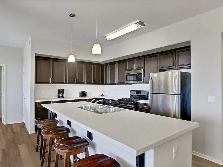 Avia La Jolla — Photo 128