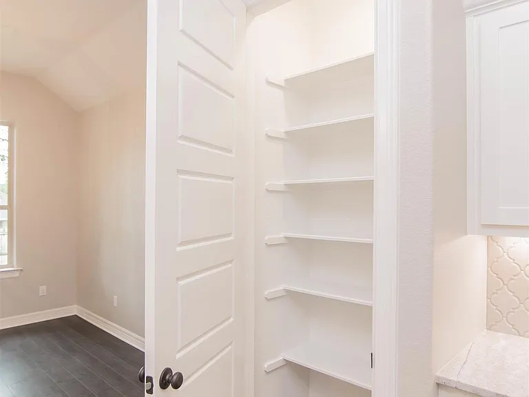 107 Letterman Ln — Photo 14