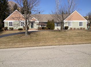 2910 Rhineberry Rd, Rochester Hills, MI 48309