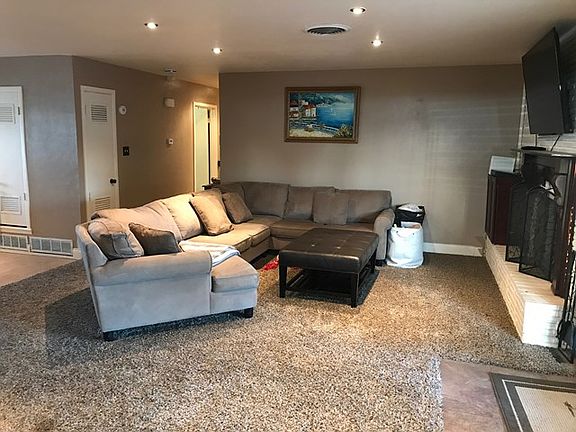 4th image of 4717 Laura Dr