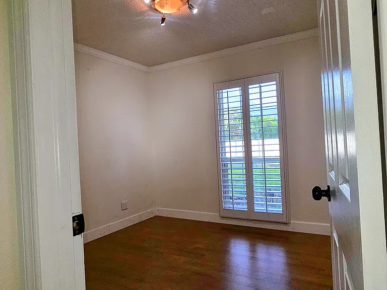 5307 W Cleveland St — Photo 8
