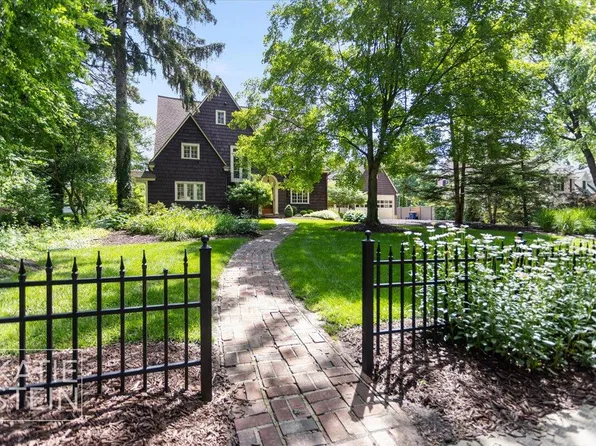 700 Plymouth Ave SE, Grand Rapids, MI 49506