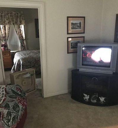 5th image of 21969 Beechwood Ave