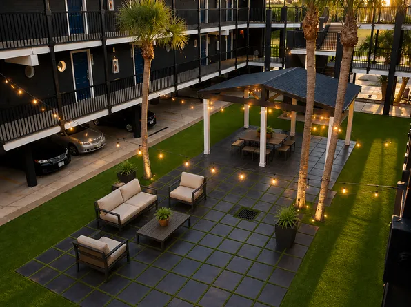 928 Ferry Rd, Galveston, TX