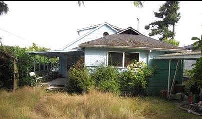 2nd image of 5574 NE Admiralty Way