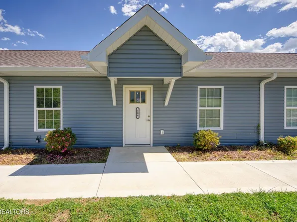 104 E Maire Ave, Clinton, TN 37716