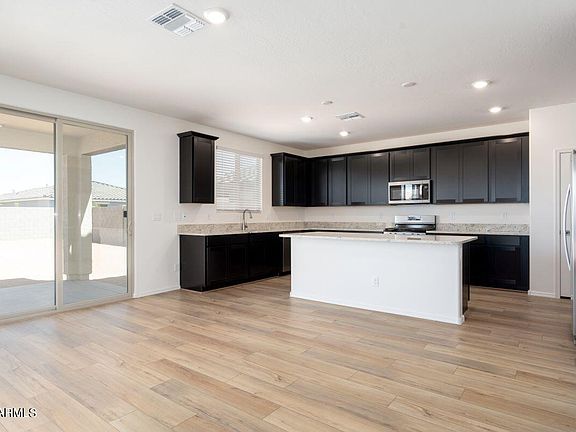 2nd image of 36658 W SAN ALVAREZ Avenue