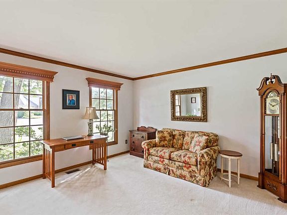 3rd image of 6367 Waverly Hill Ln