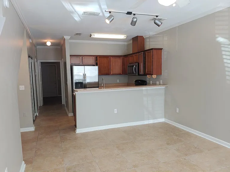 2400 Fred Smith Rd #306 — Photo 4