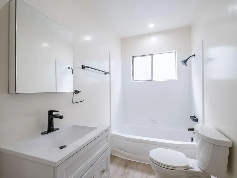 608 Illinois Ct #3 — Photo 17