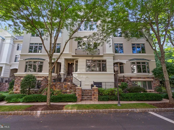 518 Waterview Pl, New Hope, PA 18938