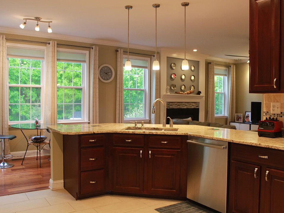 Kitchen - Livingroom