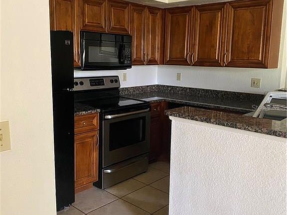 4th image of 7210 Westpointe Blvd APT 1321