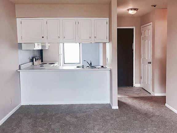 3rd image of 1602 E State St APT 10