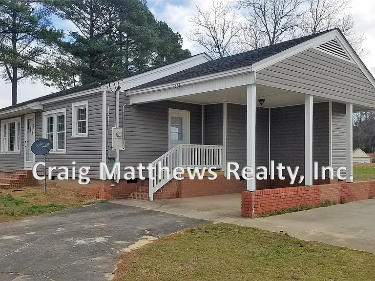 661 Crawford Rd — Photo 3