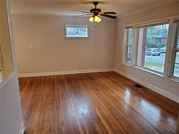 3rd image of 202 Bishop Dr