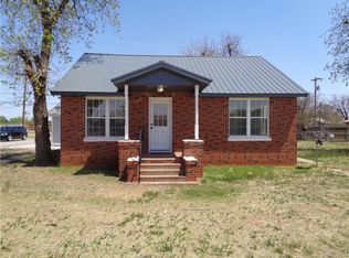 802 Zinn Ave, Blair, OK 73526