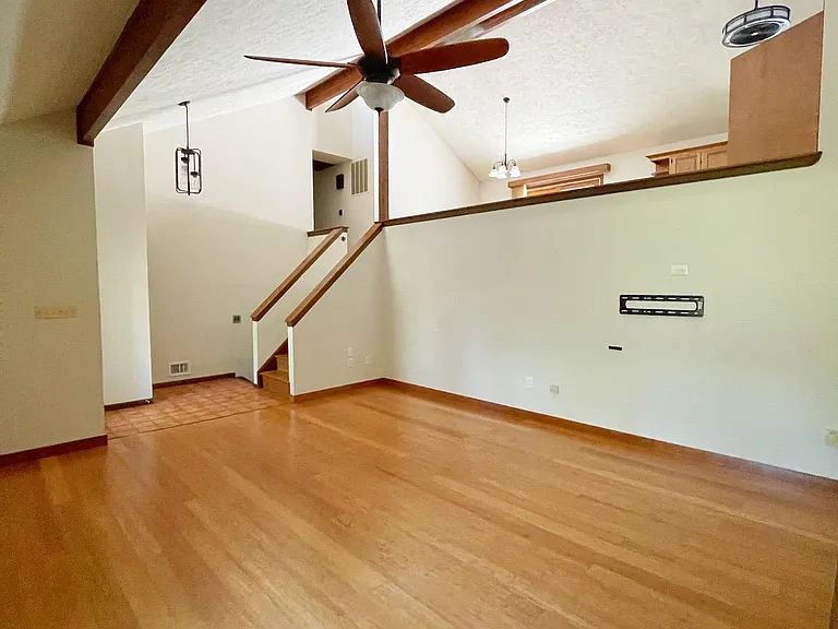 22480 Sparrow Ct — Photo 6