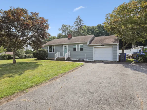4 Highland Park Drive, Danbury, CT 06811