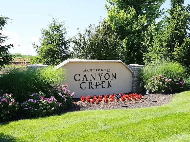 Mansions At Canyon Creek Apartments — Photo 25