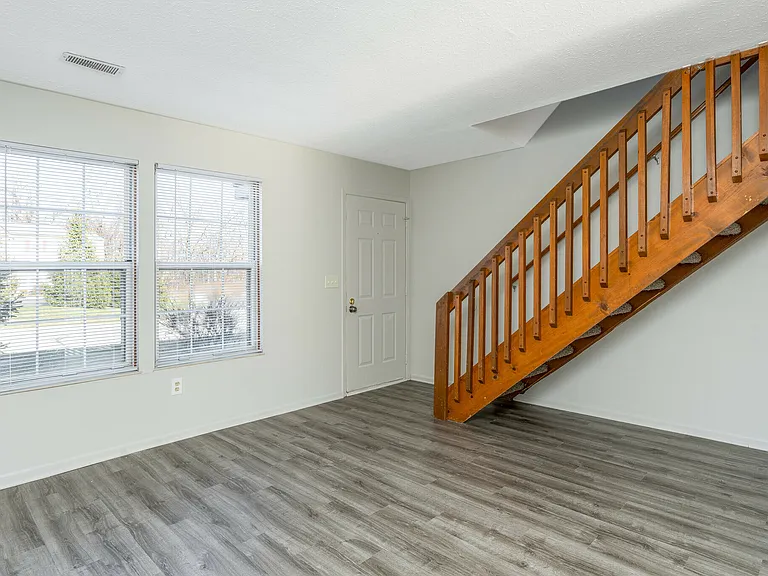 THE WILLOWS APARTMENT COMMUNITY — Photo 8