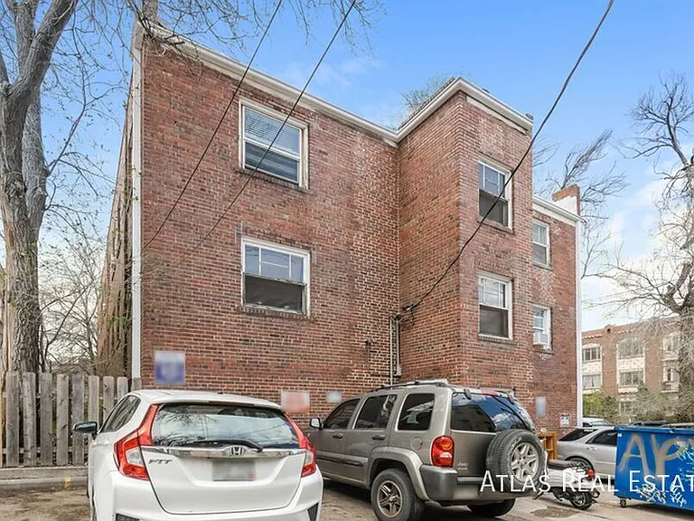 970 N Pearl St #10 — Photo 15
