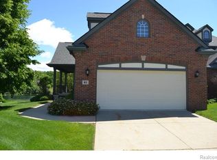 81 Burniah Ln #1, Lake Orion, MI 48362