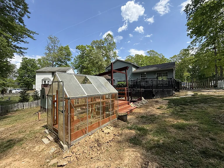 10910 Chesterwood Dr — Photo 38