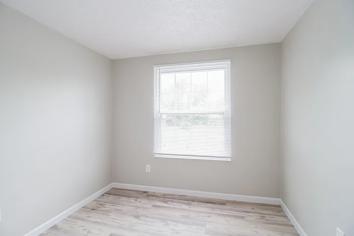 608 Jeffery Ct — Photo 7