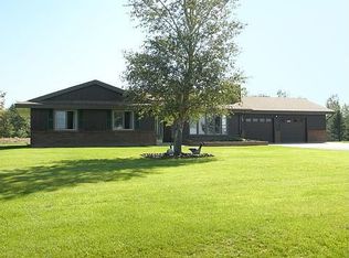 70 Lakeview Dr, Wheatland, WY 82201
