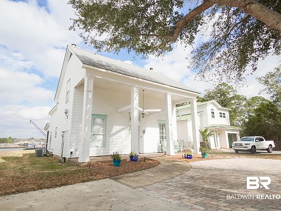 2nd image of 360 W Canal Dr