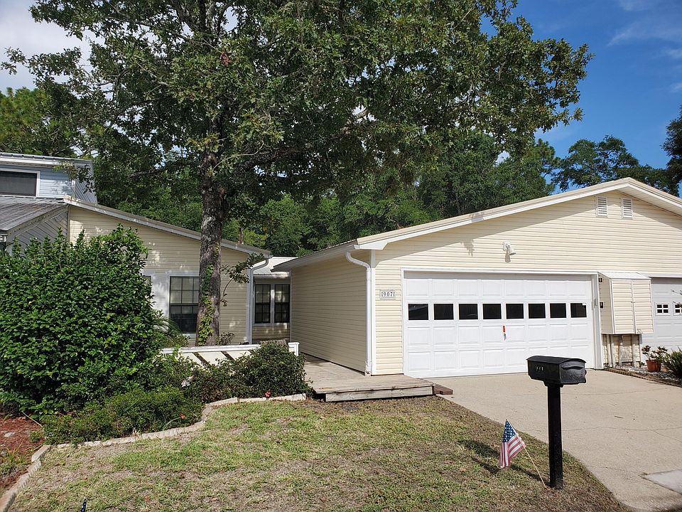 1st image of 907 Holbrook Cir
