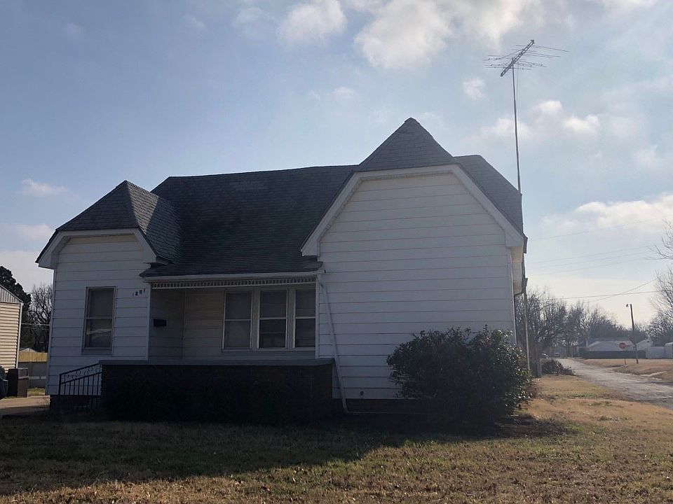 1st image of 1201 E Pine Ave