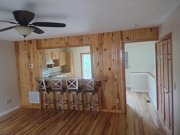 3rd image of 179 Hunters Forest Ln #A