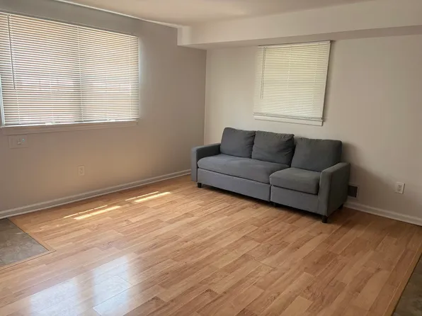 (undisclosed Address), Smithtown, NY 11787