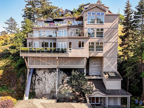 5th image of 4771 Cordova Bay Rd #1