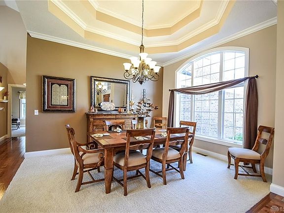 5th image of 182 Blue Jay Way