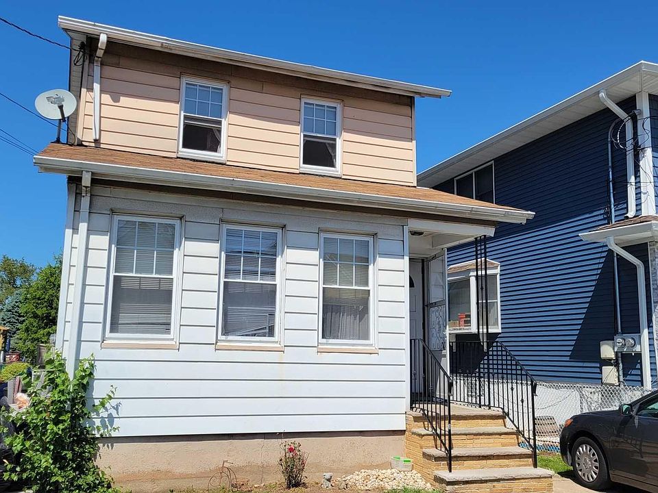 1st image of 44 Belmount Ave