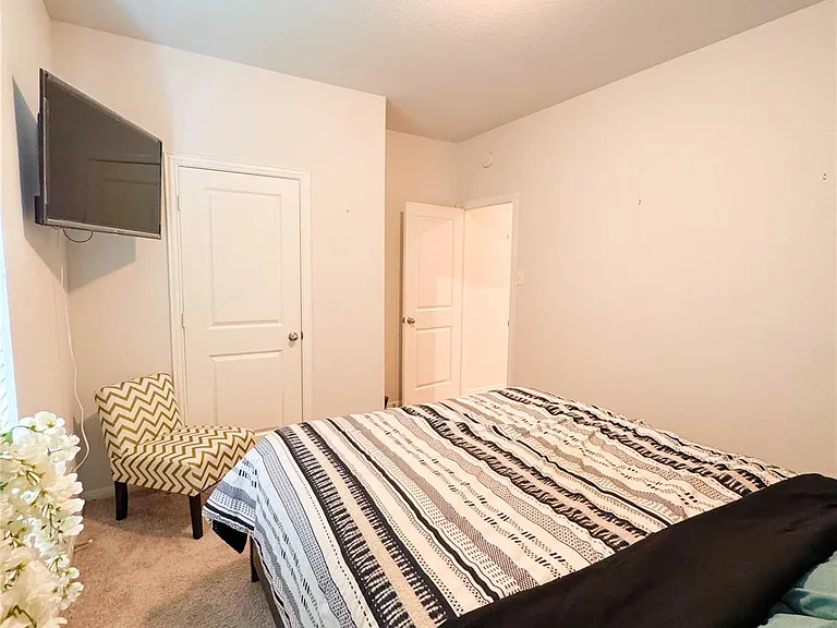 14211 Alberta Spruce Ln — Photo 9