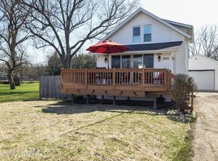 3319 S Wright Rd, McHenry, IL 60050