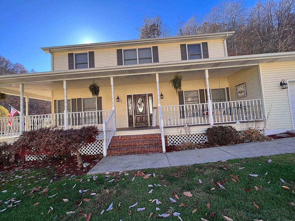 1st image of 17 Cedar Trace Dr