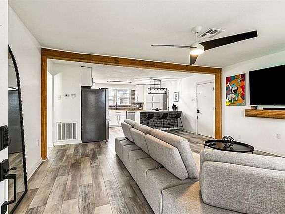 4th image of 1230 Avenue F